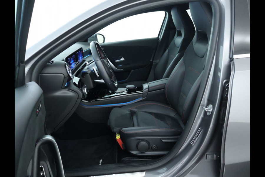 Mercedes-Benz A-Klasse 250 e AMG Plug-In Hybride | AMG Line | 19 AMG Velgen | Dosehoek Assist | Achteruitrijcamera | Inclusief 24 maanden MB Certified garantie voor Europa.