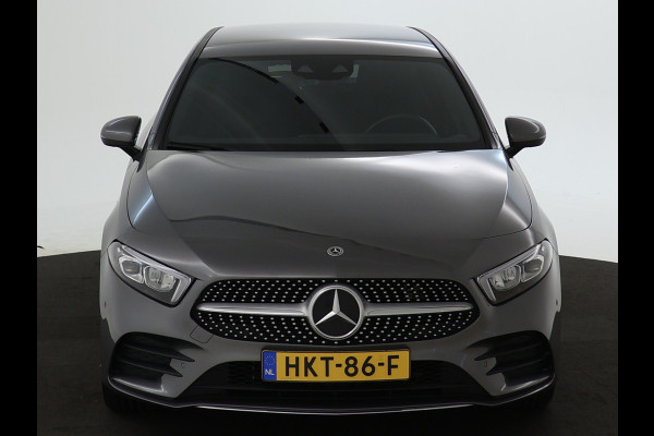 Mercedes-Benz A-Klasse 250 e AMG Plug-In Hybride | AMG Line | 19 AMG Velgen | Dosehoek Assist | Achteruitrijcamera | Inclusief 24 maanden MB Certified garantie voor Europa.