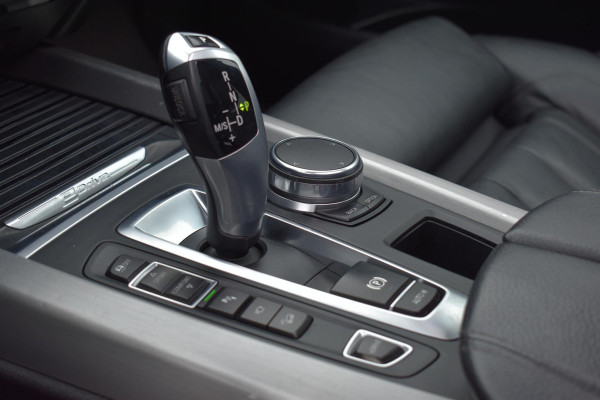 BMW X5 xDrive40e iPerformance M Pakket Pano HUD Lane ACC Leder Camera
