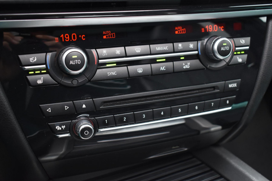 BMW X5 xDrive40e iPerformance M Pakket Pano HUD Lane ACC Leder Camera
