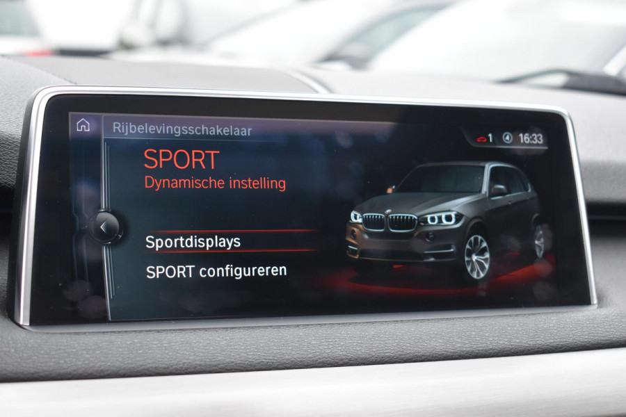 BMW X5 xDrive40e iPerformance M Pakket Pano HUD Lane ACC Leder Camera