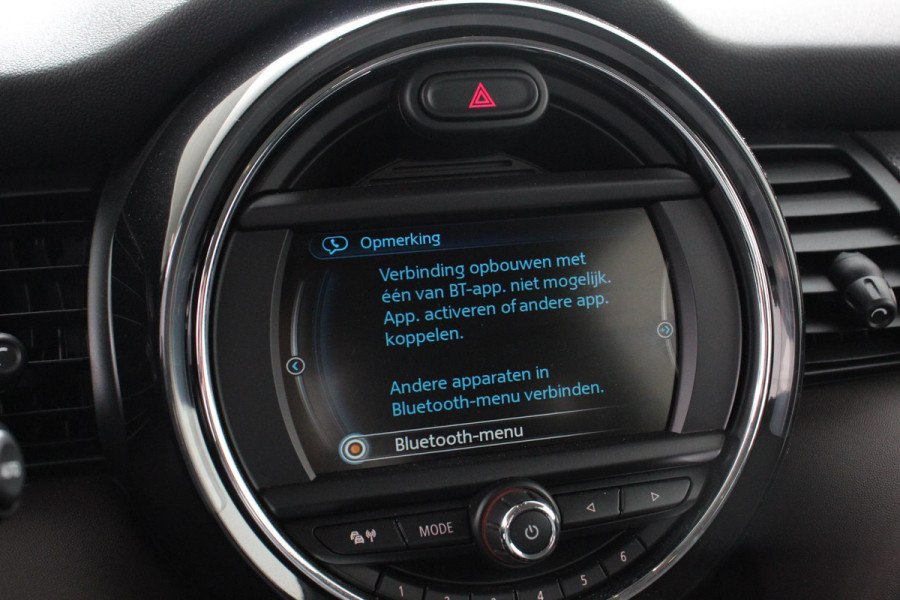 MINI Cooper 1.5 Automaat 5 drs Navigatie Cruise control Bluetooth Lichmetalen velgen Climate Control