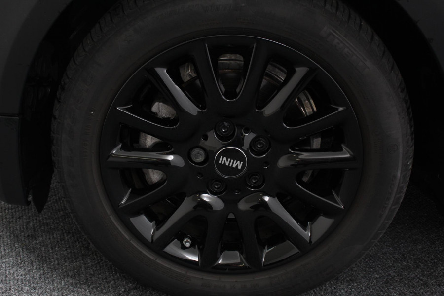 MINI Cooper 1.5 Automaat 5 drs Navigatie Cruise control Bluetooth Lichmetalen velgen Climate Control