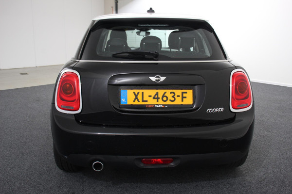 MINI Cooper 1.5 Automaat 5 drs Navigatie Cruise control Bluetooth Lichmetalen velgen Climate Control