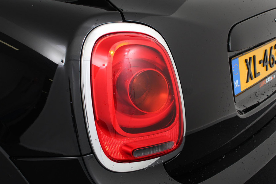 MINI Cooper 1.5 Automaat 5 drs Navigatie Cruise control Bluetooth Lichmetalen velgen Climate Control