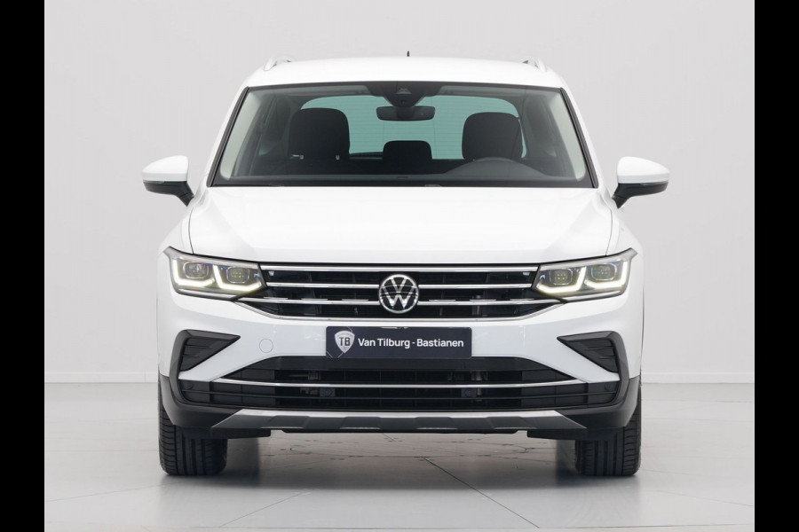 Volkswagen Tiguan 1.4 TSI 245pk eHybrid Elegance Navigatie Camera Matrix Led Stoelverwarming 230