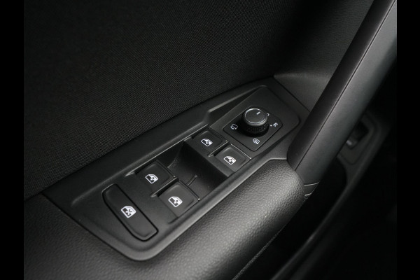 Volkswagen Tiguan 1.4 TSI 245pk eHybrid Elegance Navigatie Camera Matrix Led Stoelverwarming 230