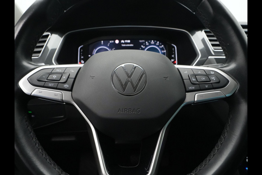 Volkswagen Tiguan 1.4 TSI 245pk eHybrid Elegance Navigatie Camera Matrix Led Stoelverwarming 230