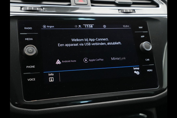 Volkswagen Tiguan 1.4 TSI 245pk eHybrid Elegance Navigatie Camera Matrix Led Stoelverwarming 230