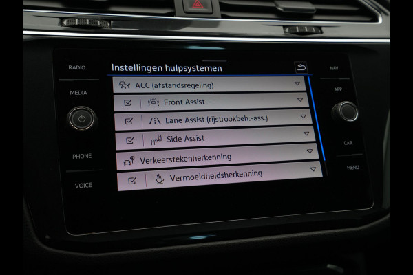 Volkswagen Tiguan 1.4 TSI 245pk eHybrid Elegance Navigatie Camera Matrix Led Stoelverwarming 230