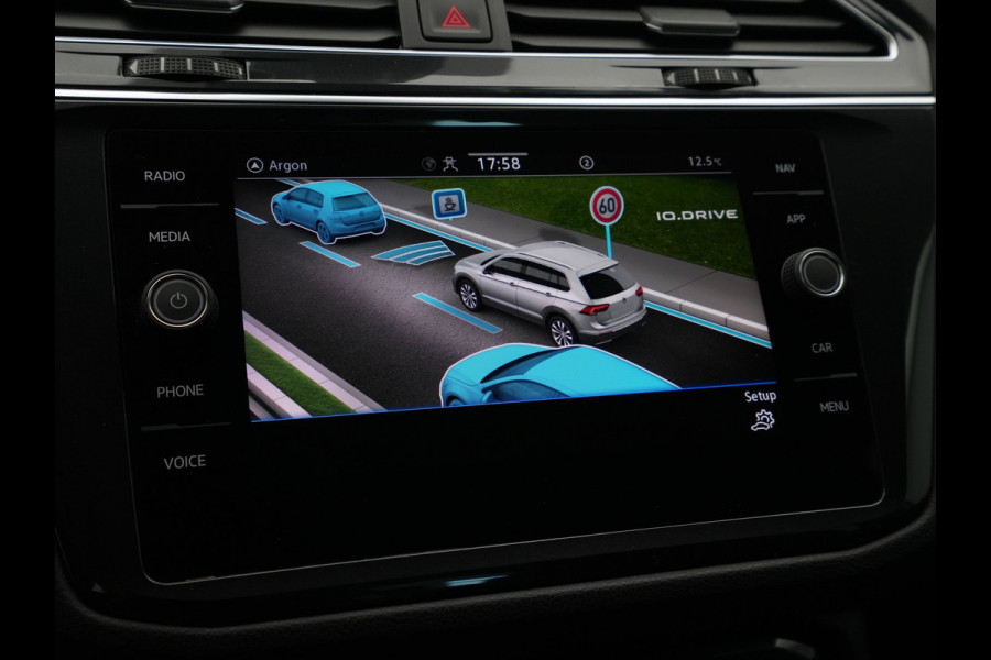 Volkswagen Tiguan 1.4 TSI 245pk eHybrid Elegance Navigatie Camera Matrix Led Stoelverwarming 230
