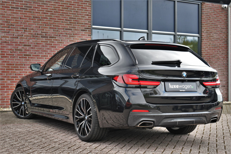 BMW 5 Serie Touring 530d 286pk M-Sport Pano Laser ACC HUD Comfort 4-wielbest