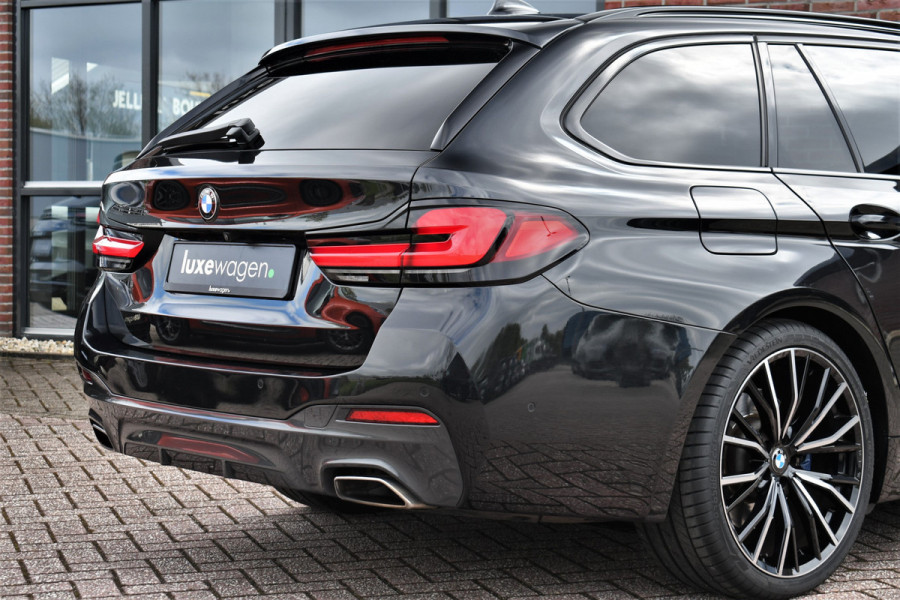 BMW 5 Serie Touring 530d 286pk M-Sport Pano Laser ACC HUD Comfort 4-wielbest