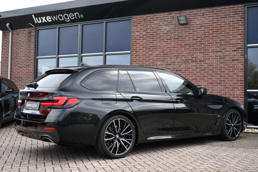 BMW 5 Serie Touring 530d 286pk M-Sport Pano Laser ACC HUD Comfort 4-wielbest