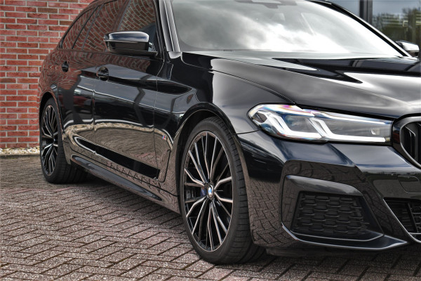 BMW 5 Serie Touring 530d 286pk M-Sport Pano Laser ACC HUD Comfort 4-wielbest