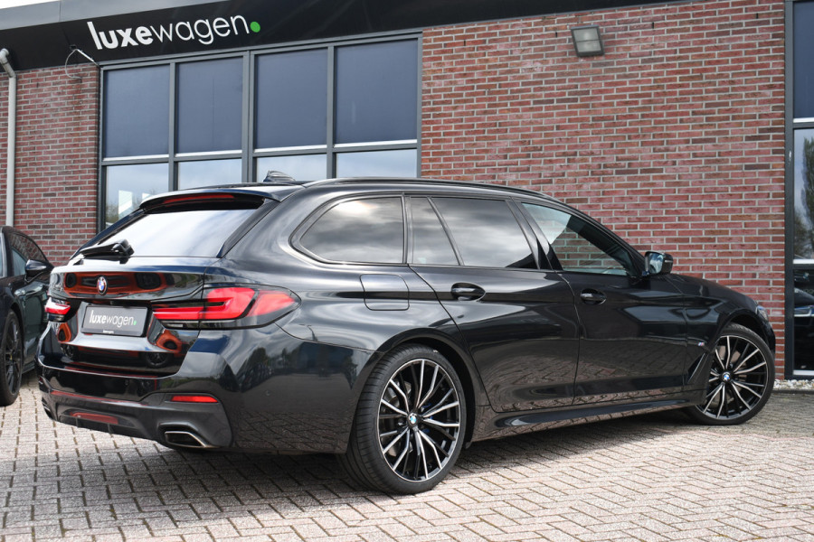 BMW 5 Serie Touring 530d 286pk M-Sport Pano Laser ACC HUD Comfort 4-wielbest