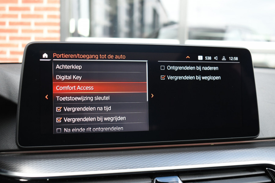 BMW 5 Serie Touring 530d 286pk M-Sport Pano Laser ACC HUD Comfort 4-wielbest