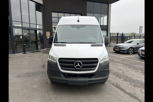 Mercedes-Benz Sprinter 317 CDI L2 H2 MBUX / Navigatie / Camera / Parkeersensoren / Cruise control / Airco / 270 Graden achterdeuren