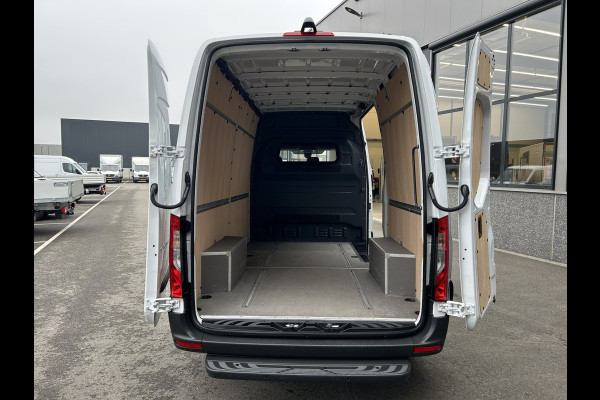 Mercedes-Benz Sprinter 317 CDI L2 H2 MBUX / Navigatie / Camera / Parkeersensoren / Cruise control / Airco / 270 Graden achterdeuren