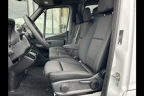 Mercedes-Benz Sprinter 317 CDI L2 H2 MBUX / Navigatie / Camera / Parkeersensoren / Cruise control / Airco / 270 Graden achterdeuren