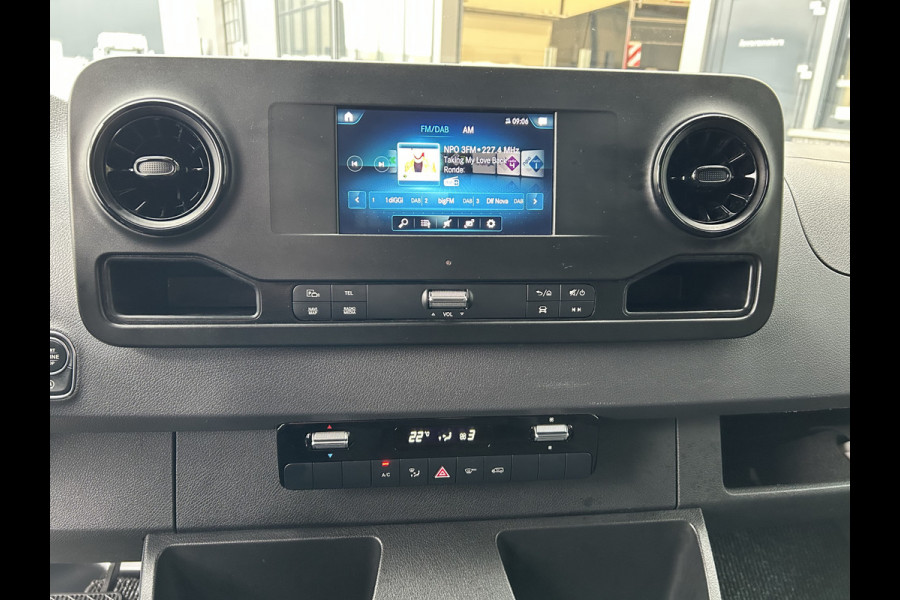 Mercedes-Benz Sprinter 317 CDI L2 H2 MBUX / Navigatie / Camera / Parkeersensoren / Cruise control / Airco / 270 Graden achterdeuren