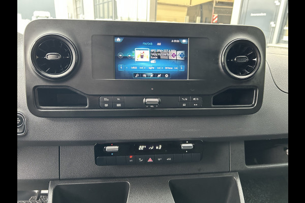 Mercedes-Benz Sprinter 317 CDI L2 H2 MBUX / Navigatie / Camera / Parkeersensoren / Cruise control / Airco / 270 Graden achterdeuren