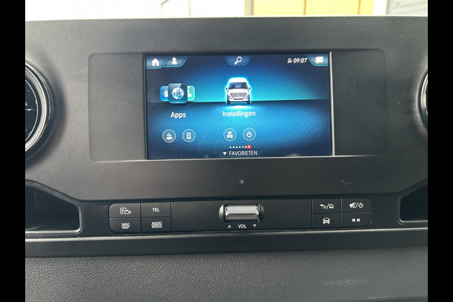 Mercedes-Benz Sprinter 317 CDI L2 H2 MBUX / Navigatie / Camera / Parkeersensoren / Cruise control / Airco / 270 Graden achterdeuren