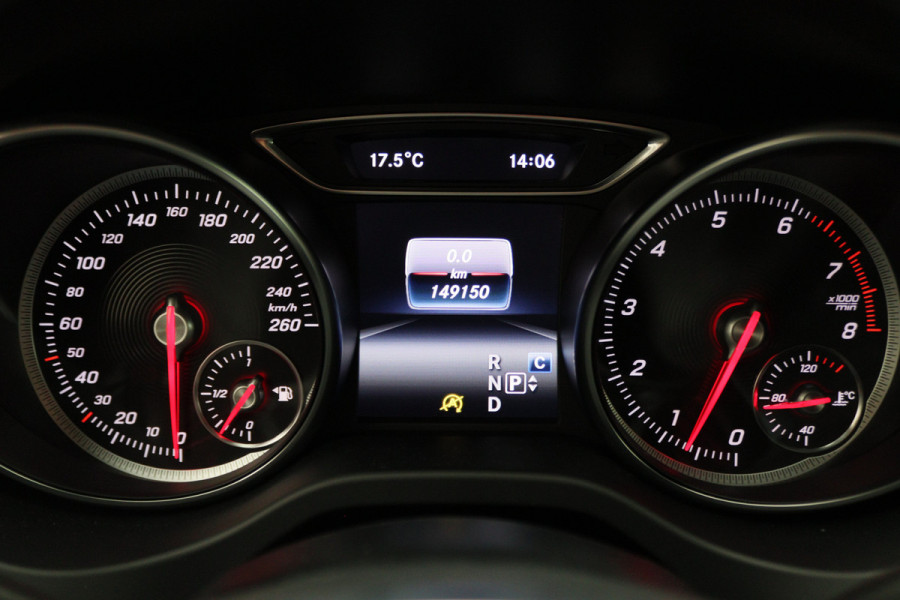 Mercedes-Benz GLA 180 Business Solution AMG Automaat