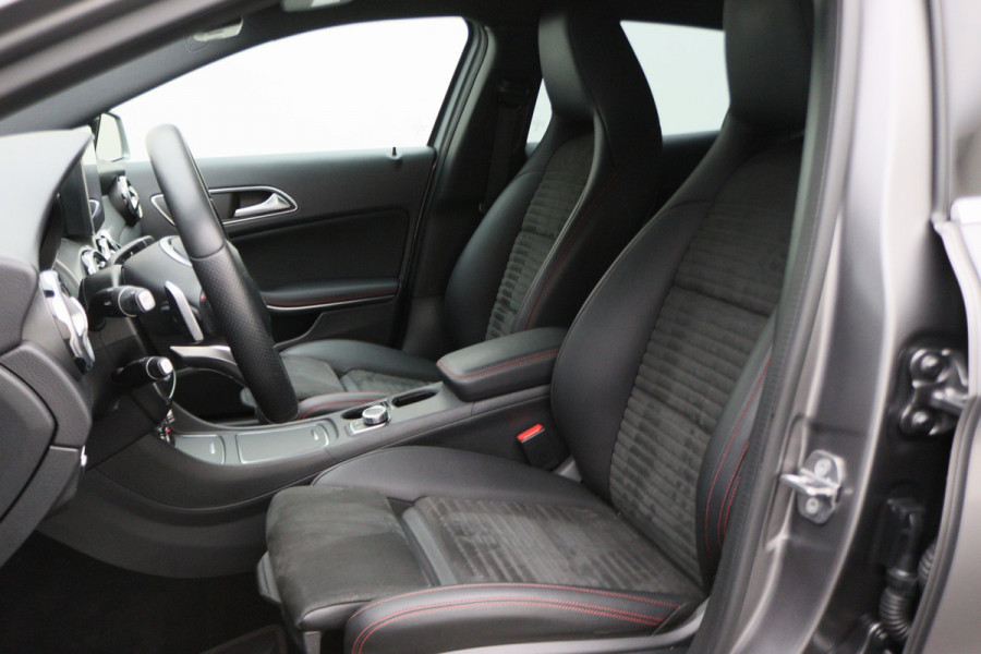 Mercedes-Benz GLA 180 Business Solution AMG Automaat