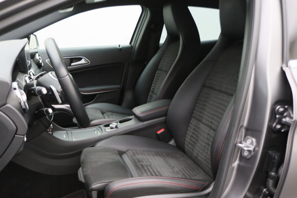 Mercedes-Benz GLA 180 Business Solution AMG Automaat