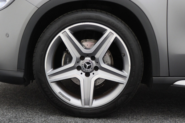 Mercedes-Benz GLA 180 Business Solution AMG Automaat