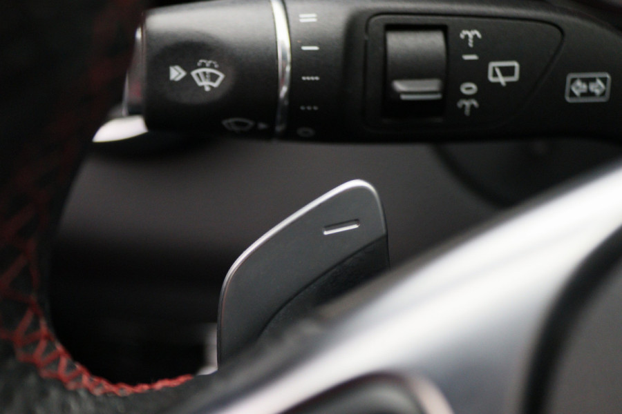 Mercedes-Benz GLA 180 Business Solution AMG Automaat