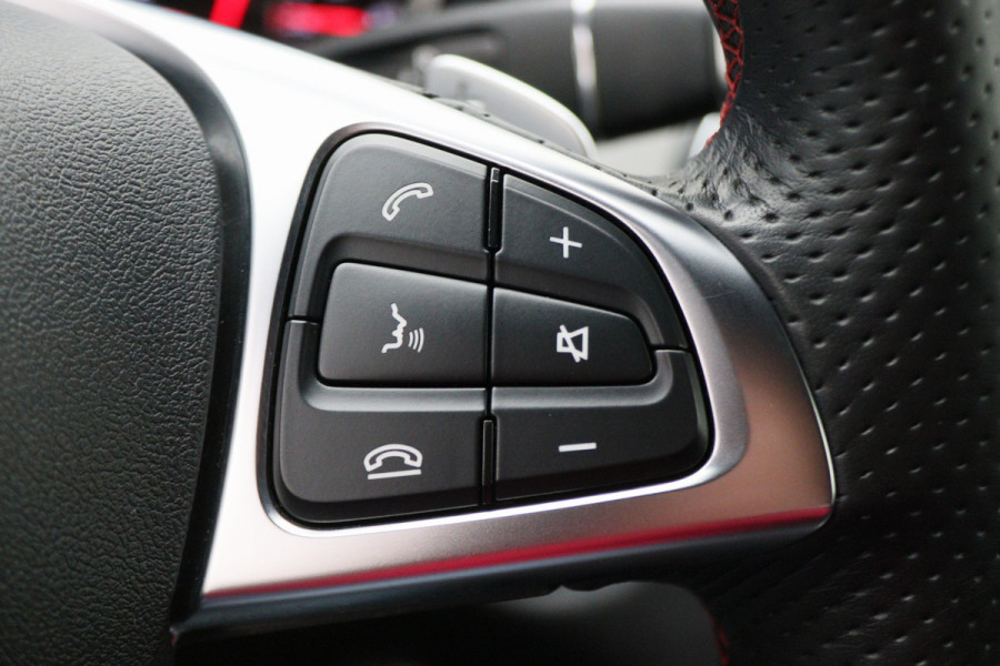 Mercedes-Benz GLA 180 Business Solution AMG Automaat