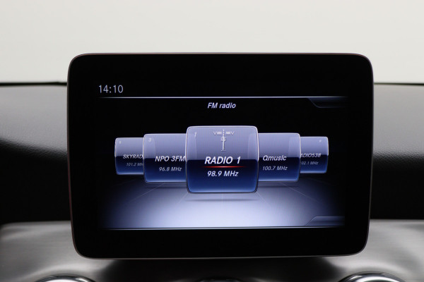 Mercedes-Benz GLA 180 Business Solution AMG Automaat