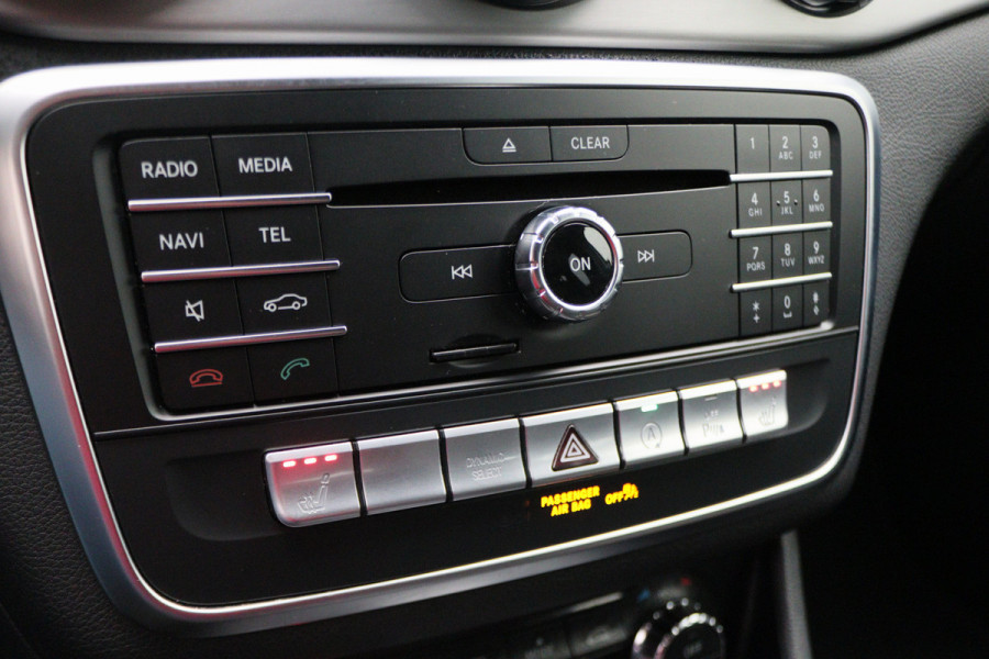 Mercedes-Benz GLA 180 Business Solution AMG Automaat