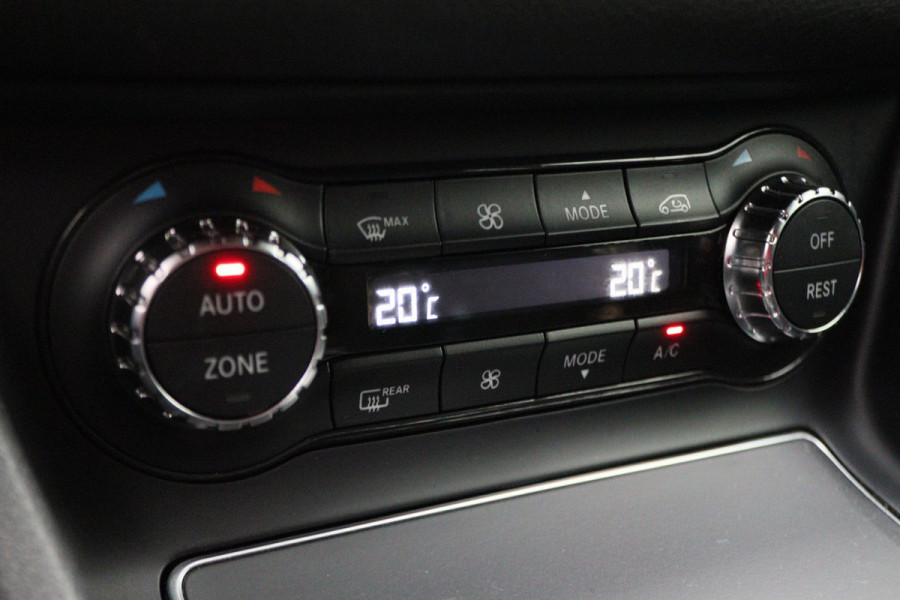Mercedes-Benz GLA 180 Business Solution AMG Automaat
