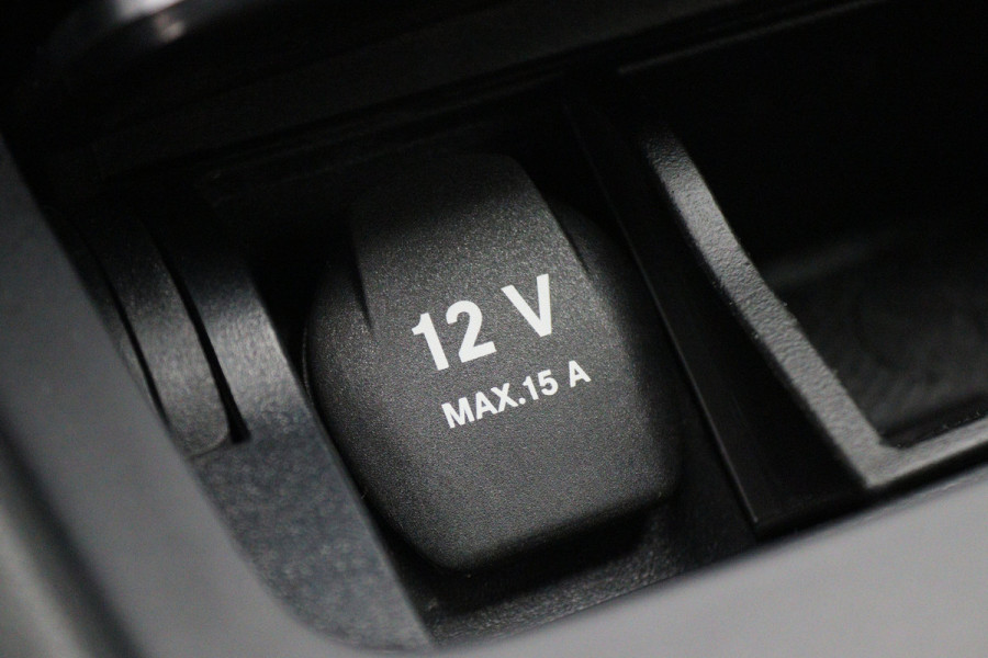 Mercedes-Benz GLA 180 Business Solution AMG Automaat