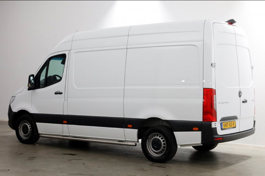 Mercedes-Benz Sprinter 311 CDI 115pk RWD L2H2 Servicewagen Airco/Camera/230V 02-2022