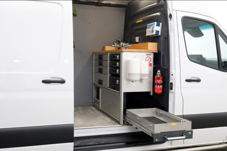 Mercedes-Benz Sprinter 311 CDI 115pk RWD L2H2 Servicewagen Airco/Camera/230V 02-2022