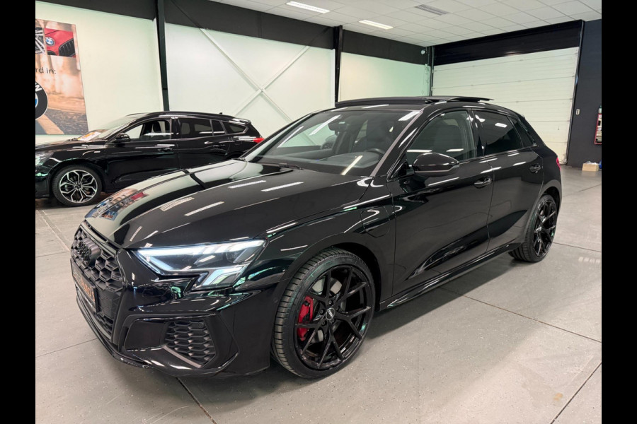 Audi A3 Sportback 45 TFSI e Competition BLACK-LINE RS-STOELEN PANO/SFEERVERL/V-COCKPIT/DAB/NAVI/LED///