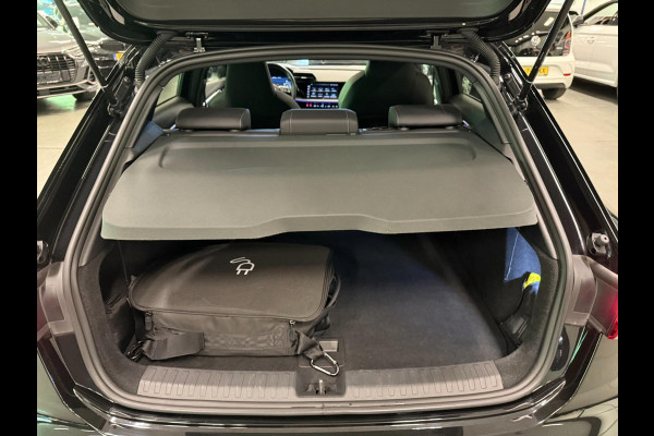 Audi A3 Sportback 45 TFSI e Competition BLACK-LINE RS-STOELEN PANO/SFEERVERL/V-COCKPIT/DAB/NAVI/LED///