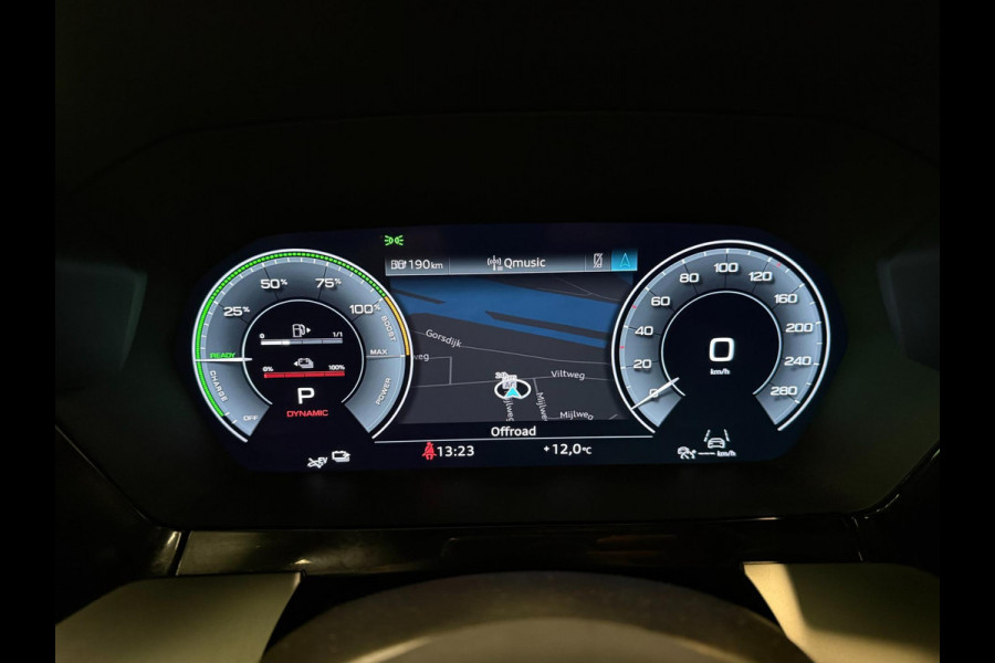 Audi A3 Sportback 45 TFSI e Competition BLACK-LINE RS-STOELEN PANO/SFEERVERL/V-COCKPIT/DAB/NAVI/LED///