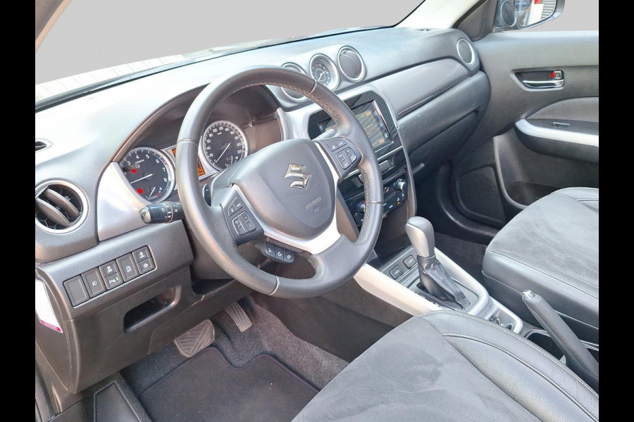 Suzuki Vitara 1.6 High Executive | Trekhaak | Schuif/ open dak | Stoelverwarming | Navi | Clima | Keyless Entry