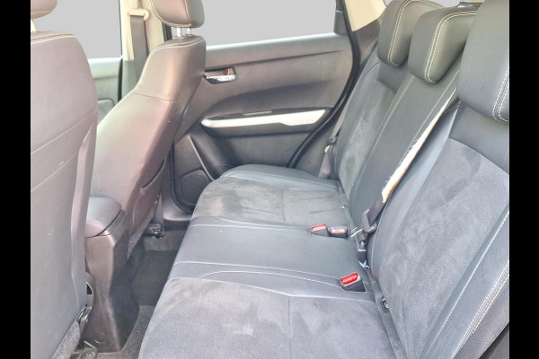 Suzuki Vitara 1.6 High Executive | Trekhaak | Schuif/ open dak | Stoelverwarming | Navi | Clima | Keyless Entry