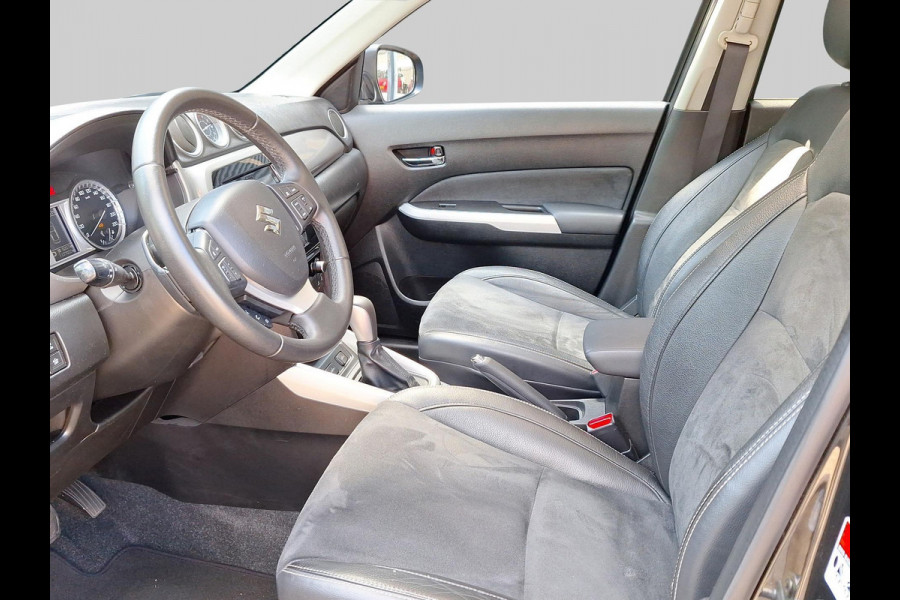 Suzuki Vitara 1.6 High Executive | Trekhaak | Schuif/ open dak | Stoelverwarming | Navi | Clima | Keyless Entry