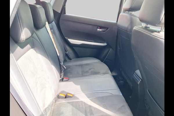 Suzuki Vitara 1.6 High Executive | Trekhaak | Schuif/ open dak | Stoelverwarming | Navi | Clima | Keyless Entry