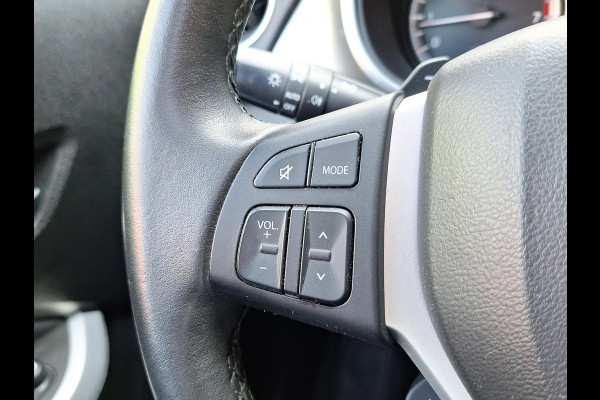 Suzuki Vitara 1.6 High Executive | Trekhaak | Schuif/ open dak | Stoelverwarming | Navi | Clima | Keyless Entry