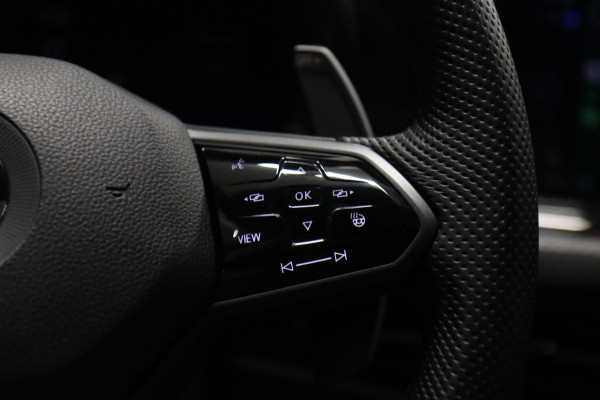 Volkswagen Golf 2.0 TSI R 4Motion PERFORMANCE AKRA/PANO/HUD/IQ/H&K/BOMVOL