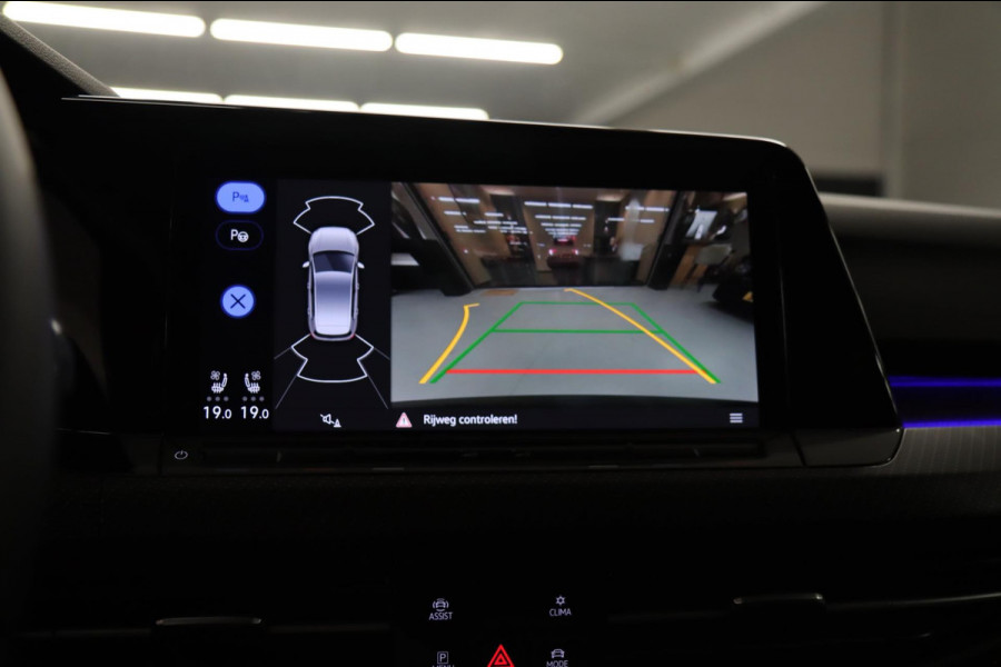 Volkswagen Golf 2.0 TSI R 4Motion PERFORMANCE AKRA/PANO/HUD/IQ/H&K/BOMVOL
