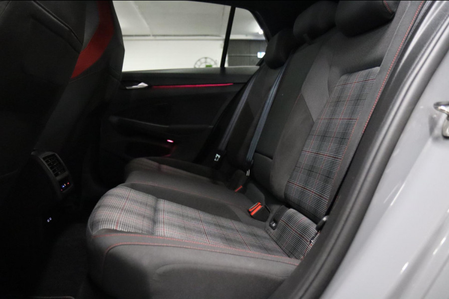 Volkswagen Golf 2.0 TSI GTI PANO/H&K/IQ-LIGHT/CAM/VOLL